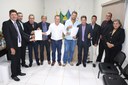 O vereador Marcelo Pimenta pediu na Câmara que a Prefeitura destine alguns maquinários para a associação de produtores UNIPAZ na Comunidade Cruzeiro do Sul. Os maquinários irão beneficiar aproximadamente 150 produtores rurais.