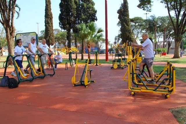 Por uma melhor qualidade de vida para a população, vereadora Luzia Guedes pede academia pública nos bairros Vila Bela e Bela Vista