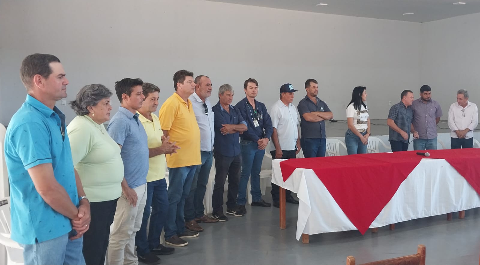 Vereadores prestigiam encontro regional para debater fortalecimento da agricultura em Nova Santa Helena 